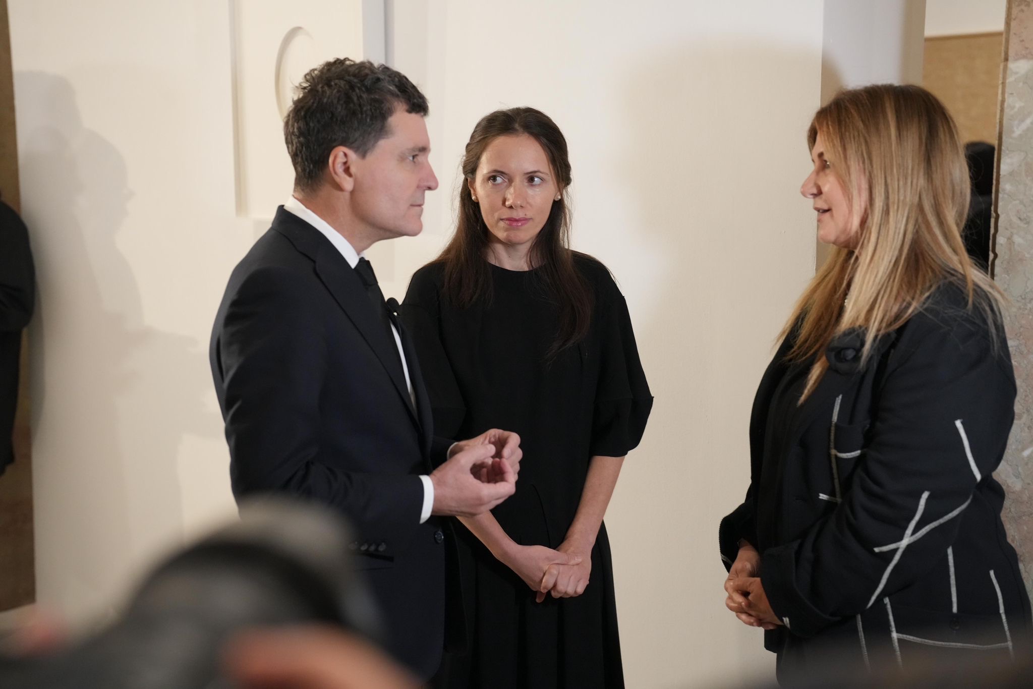 Președintele Nicușor Dan și doamna Mirabela Grădinaru, la deschiderea primei ediții a Romanian Creative Week Bucharest 2025 