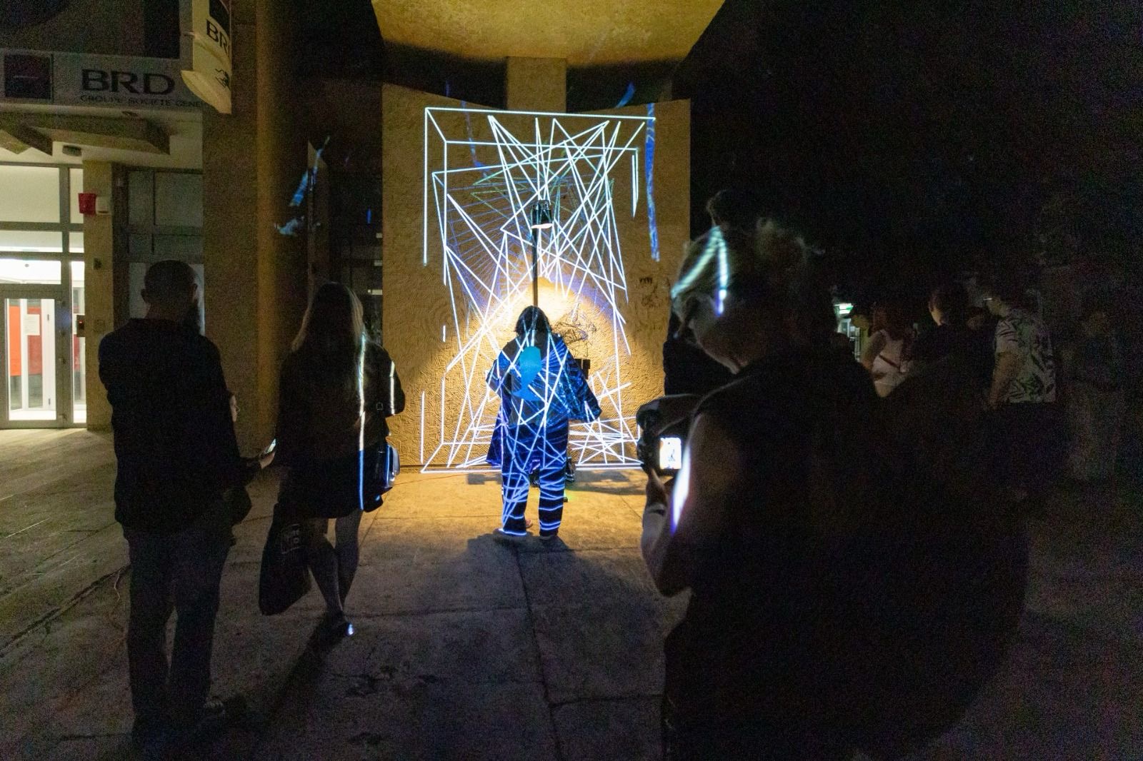 Prima platformă New Media de formare și experiment din țară, la Romanian Creative Week: Peste 40 de artiști creează împreună viitorul artei digitale 