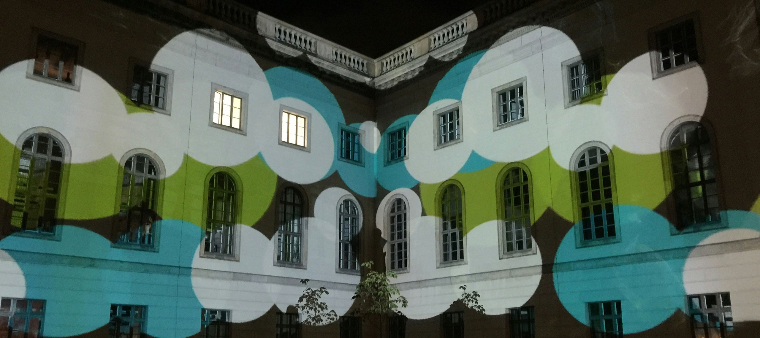 Imaginarium Box – a very young video mapping installation 